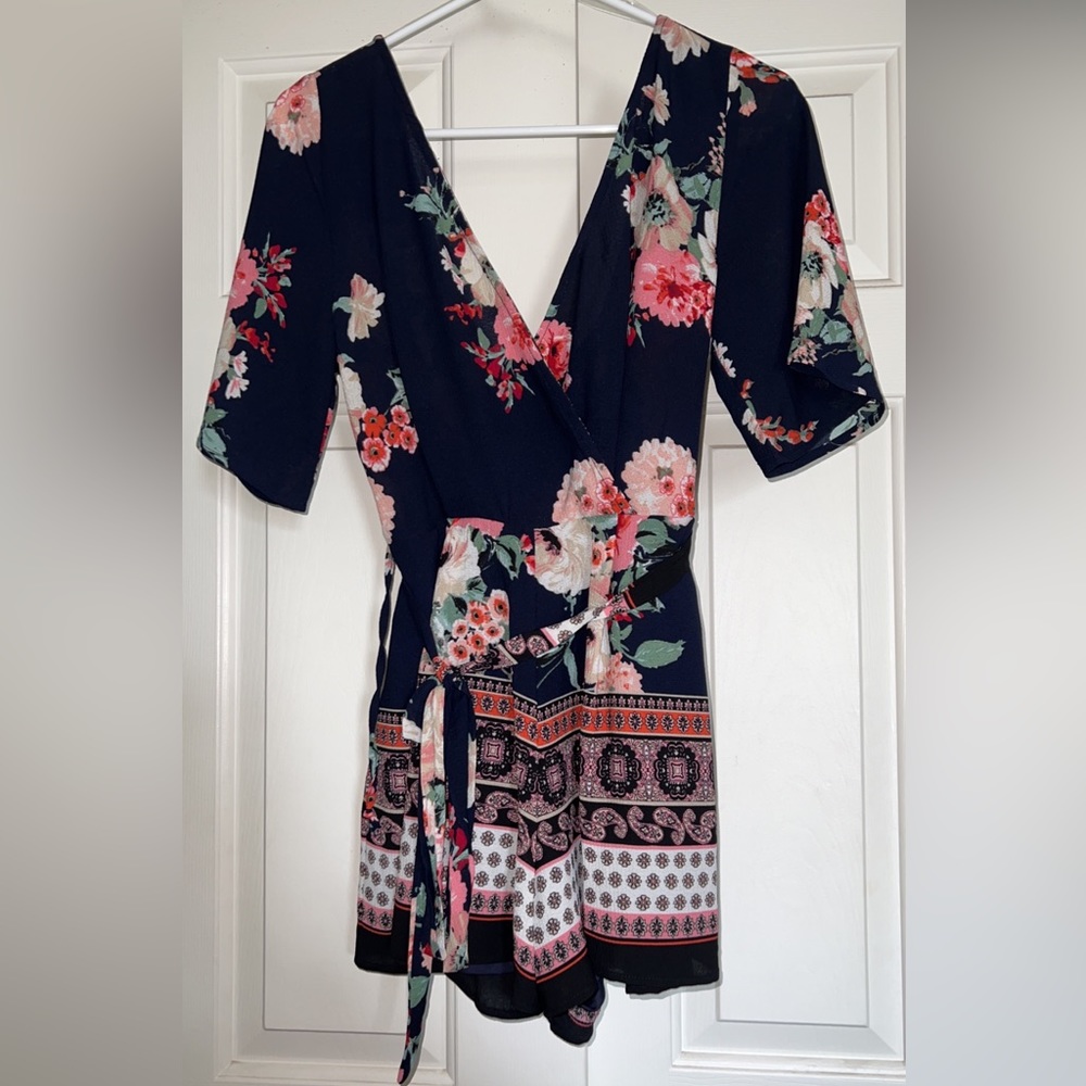 Francesca’s Romper- Brand new